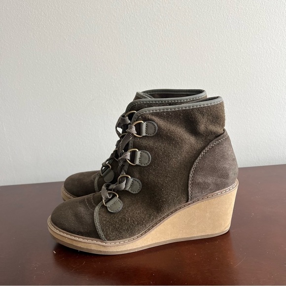 Merona Wool Blend Green Wedge Heel Boots Size 10 - Picture 4 of 7